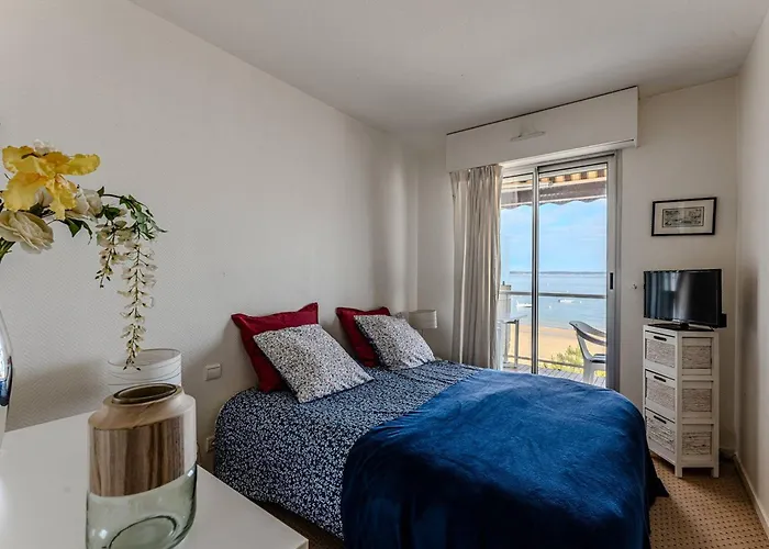 Apartamento - Acces Plage, T2 Avec Balcon Et Parking - Fr-1-433-2